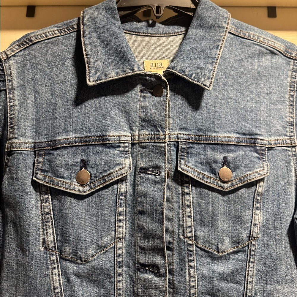 NWT a.n.a Women's Classic Blue Jean Jacket Size XL - Picture 5 of 7